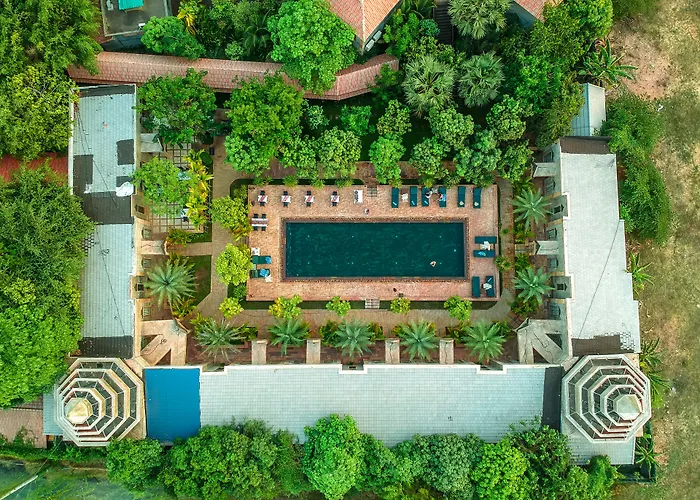 Model Temple & Siem Reap